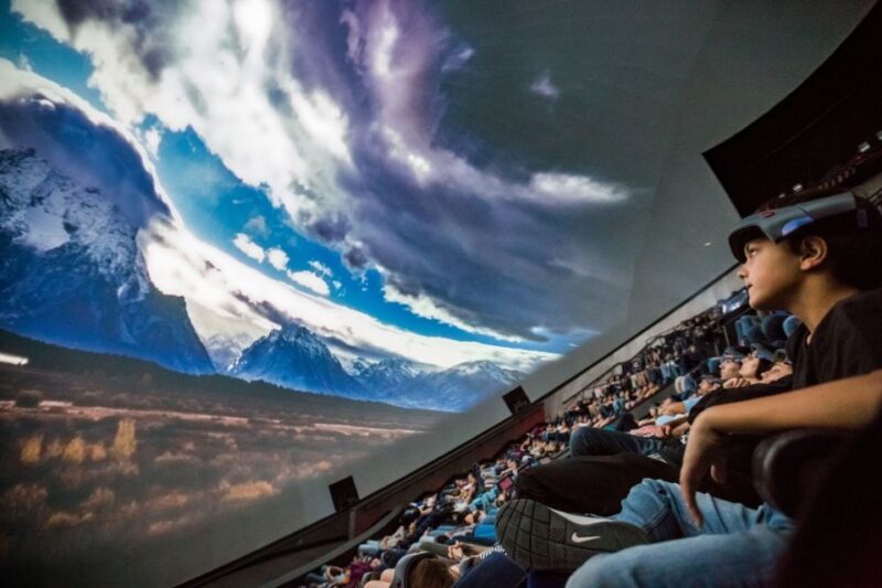 Valencia: City of Arts and Science 3D Movie at Hemisfèric - Audio Guide and Language Options