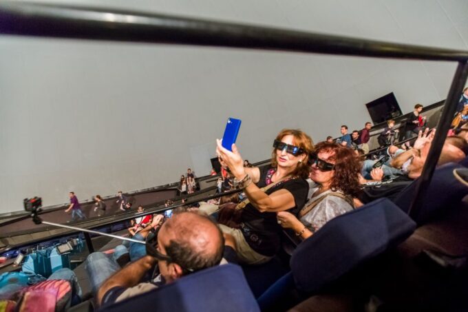 Valencia: City of Arts and Science 3D Movie at Hemisfèric - Selecting Movie and Timeslots
