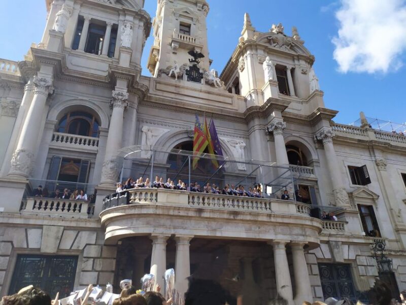 Valencia: City Walking Tour With Top Attractions - ITALIAN - Accessibility and Cancellation Policy