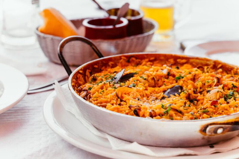 Valencia: Cooking Class of Traditional Spanish Food - Intimate Valencian Setting