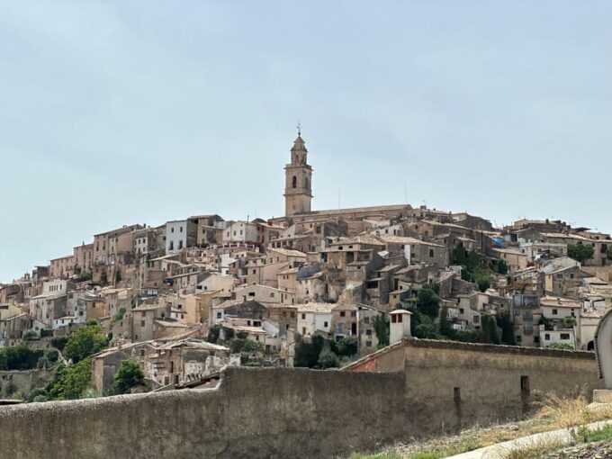 Valencia: Day Trip Exploring Waterfalls, Springs and Caves. - Insider Access and Storytelling