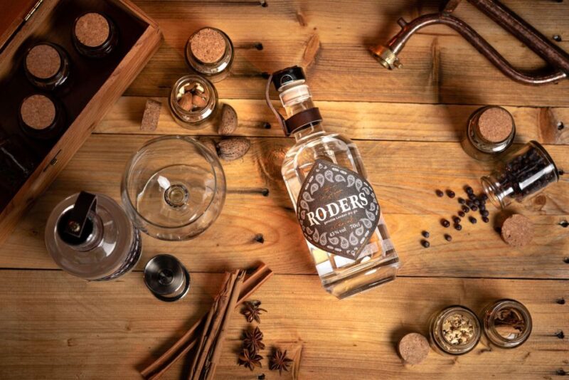 Valencia: Distillery Visit and Gin Tasting in Benifla - Experience Highlights