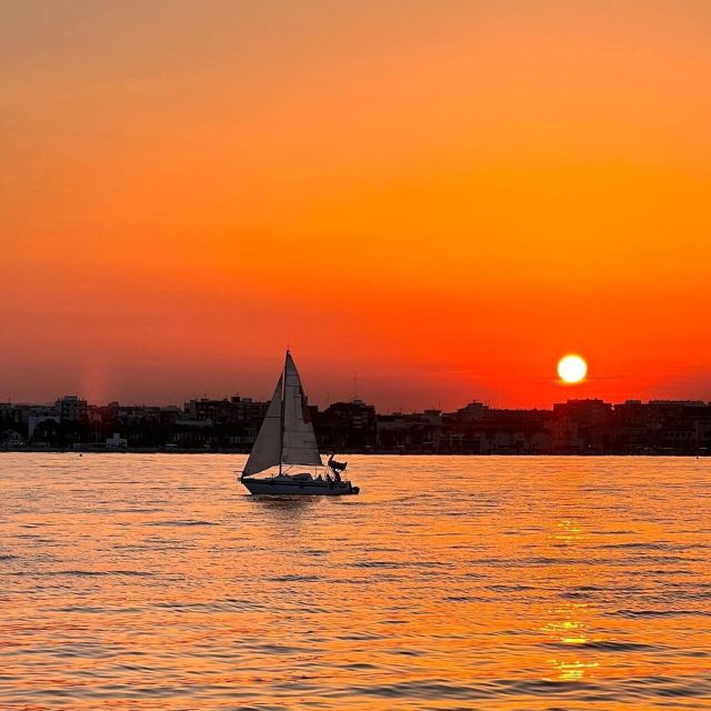 Valencia: Exclusive Sunset Cruise With Drink - Memorable Experiences