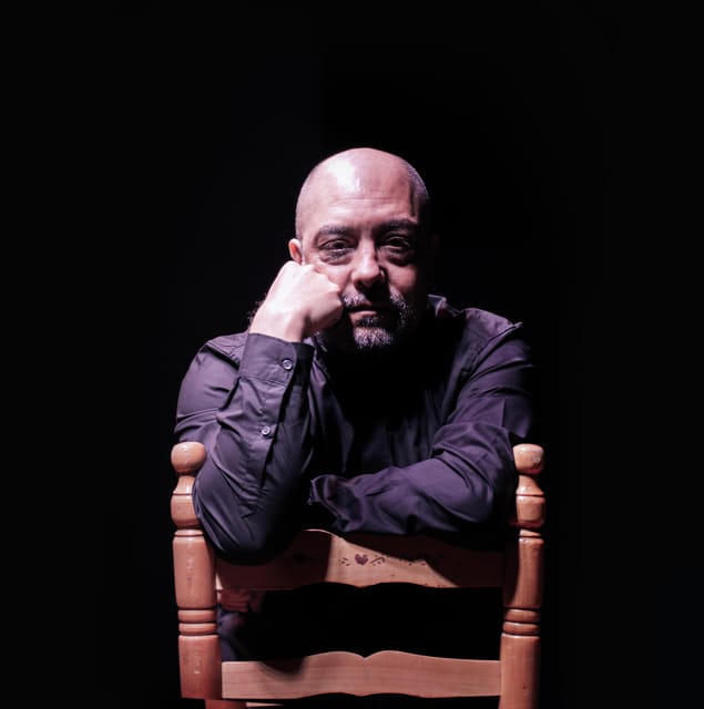 Valencia: Flamenco Show at LouVit Gallery - Performance Details