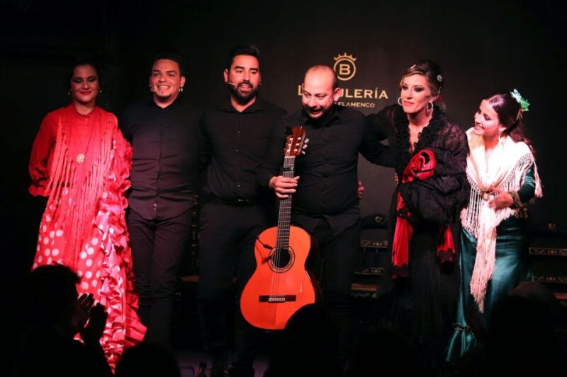 Valencia: Flamenco Show With Dinner at La Buleríia - Premium Menu