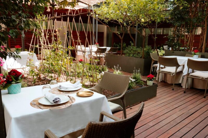VALENCIA: FLAMENCO SHOW&DINNER LUXURY MENU IN HOTEL ***** - Key Points