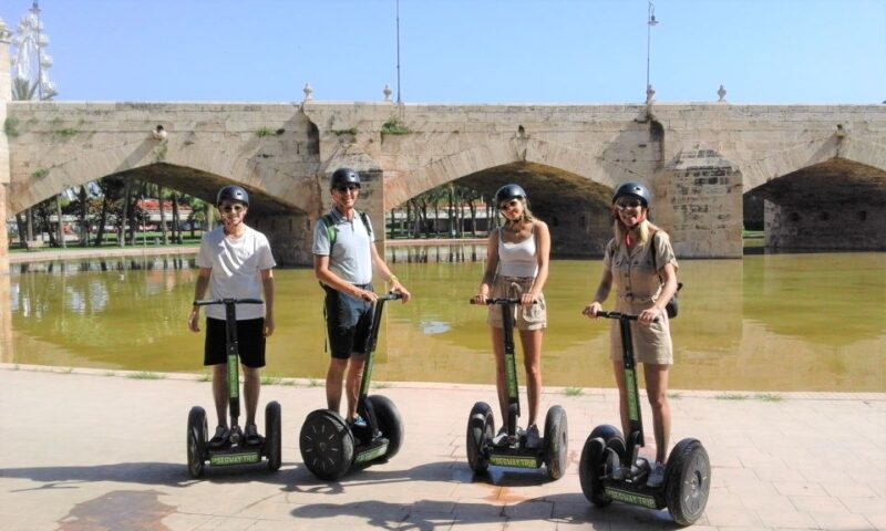 Valencia: Garden & Palace Music Segway Tour - Group Size