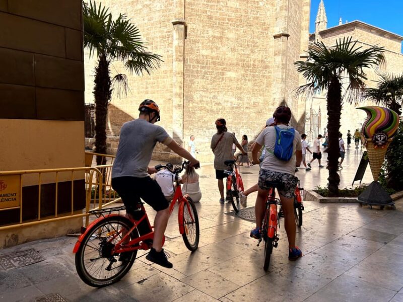 Valencia: Guided City Sightseeing Tour by Bike or E-Bike - Customer Feedback