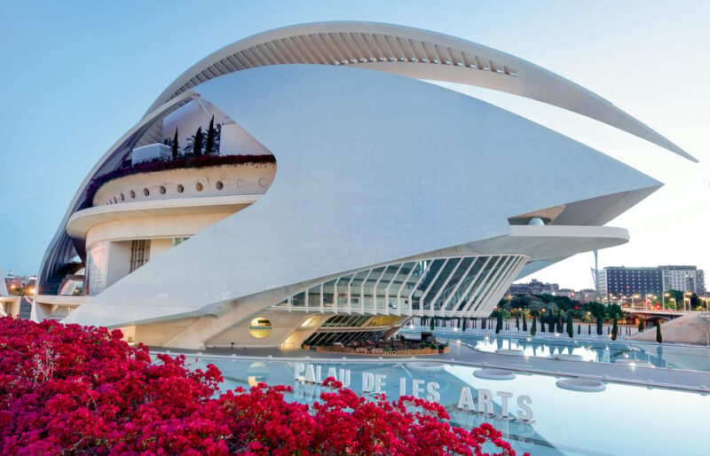 Valencia: Guided Tour in Convertible - Key Points