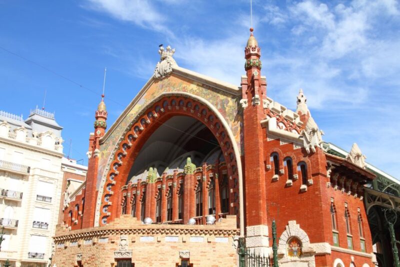 Valencia: Highlights Self-Guided Scavenger Hunt & Tour - Key Points