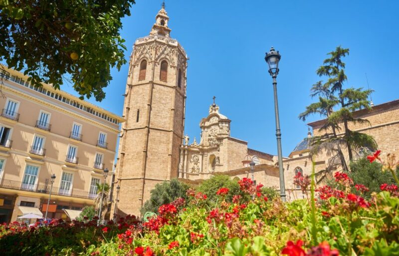 Valencia: Historic Center Audio-Guided Tour With Earphones - Booking Information