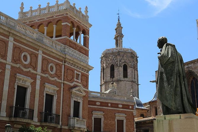 Valencia Historical Walking Tour With Traditional Meal - Questions About Staying Here