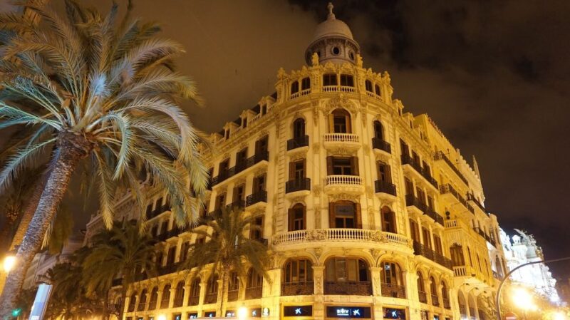 Valencia: Iconic City Attractions Self-Guided Audio Tours - Architectural Wonders