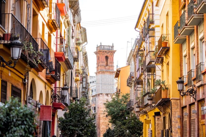 Valencia: Insta-Perfect Walk With a Local - Meeting Point