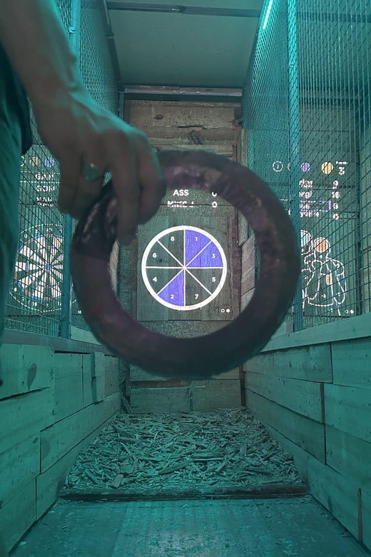 Valencia : Interactive Axe Throwing 2h - Experience Details