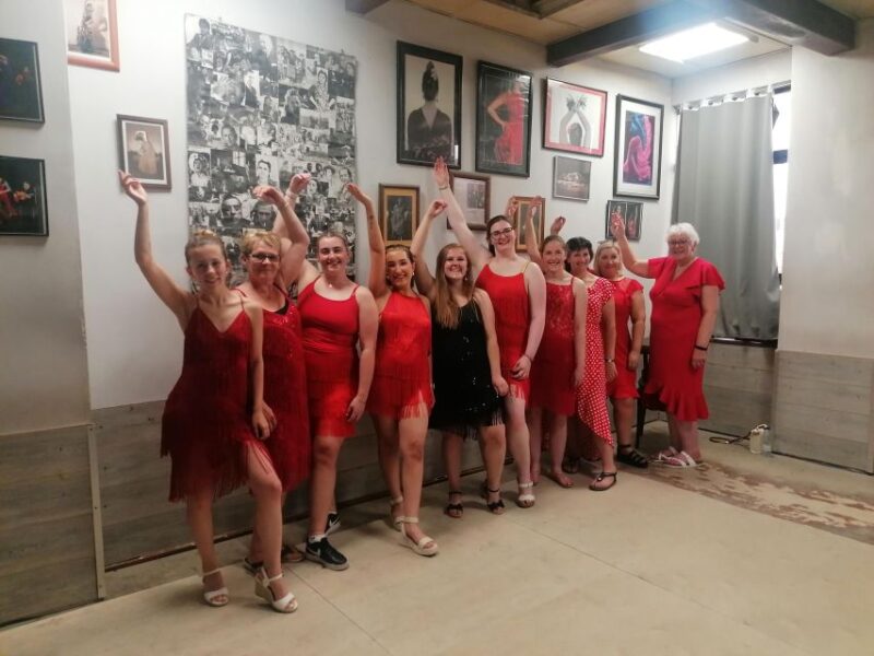Valencia: Latin Dance & Salsa Class Experience - Meeting Point and Communication