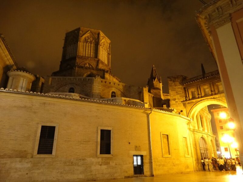 Valencia: Legends and Secrets Moonlight Walking Tour - Booking Information