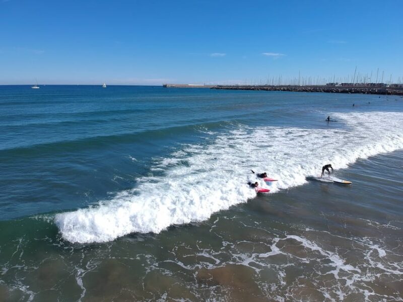 Valencia: Malvarrosa Beach Beginner Surf Class - Scheduling and Wave Conditions