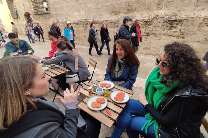 Valencia: Mercado, Paella, Old Town and Street Food Tour - About Your Stay