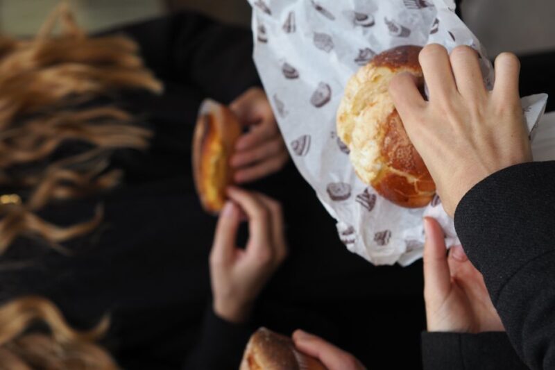 Valencia: Morning Food Tour With Central Market Visit - Experience an Authentic Esmorzaret