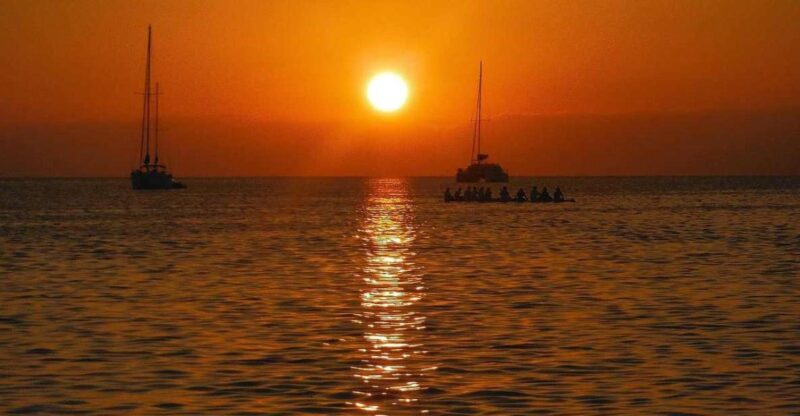 Valencia: Motor Catamaran Boat Tour With Sunset Option - Full Description