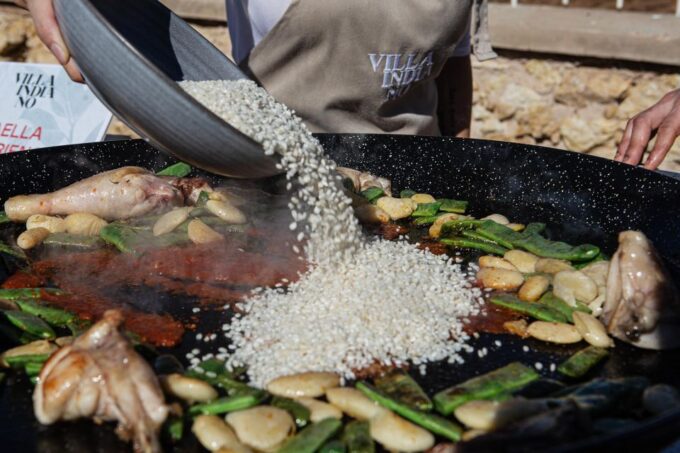 Valencia: Paella Full Experience Workshop at Villa Indiano - Paella Workshop