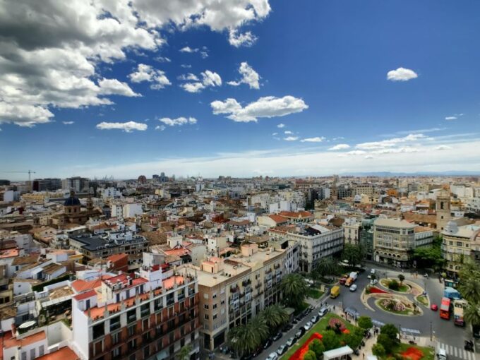 Valencia: Private and Guided City Walking Tour - Meeting Point and Logistics