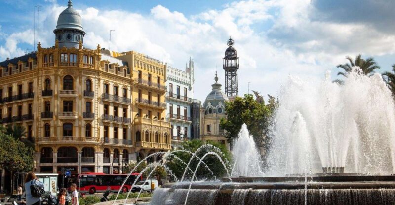 Valencia: Private Exclusive History Tour With a Local Expert - La Lonja De La Seda