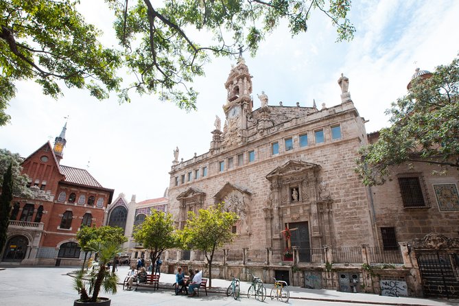 Valencia: San Nicolás, Silk Museum and Santos Juanes Church - Operating Hours