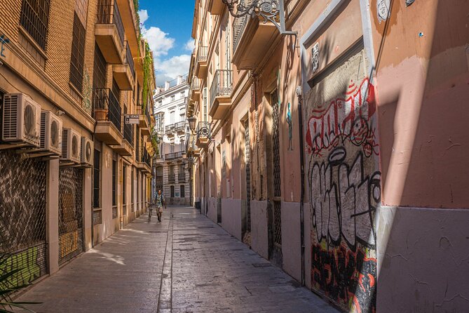 Valencia Scavenger Hunt and Highlights Self-Guided Tour - Traveler Considerations and Accessibility