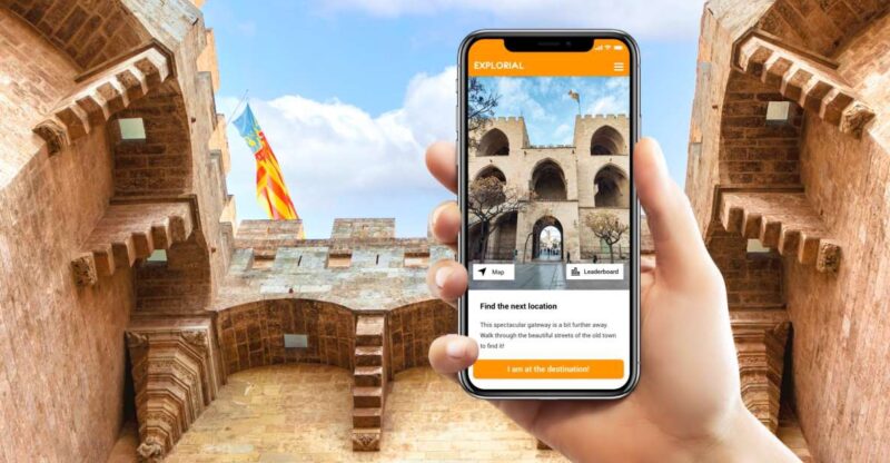 Valencia: Scavenger Hunt and Iconic Sights Self-Guided Tour - Experience Highlights