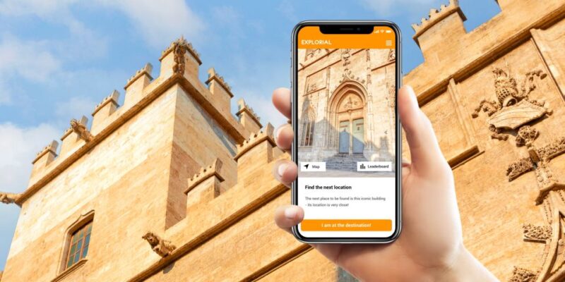 Valencia: Scavenger Hunt and Monumental Self-Guided Tour - Solving Puzzles and Questions