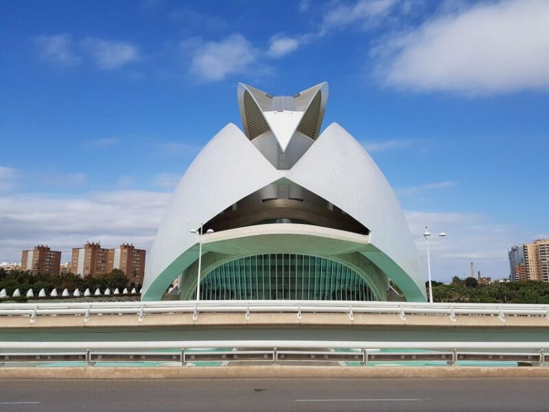 Valencia: Self-Guided Audio Tour - Explore Historic Landmarks