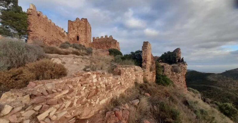 Valencia: Serra Castle Tour and Sunset - Natural Park Exploration