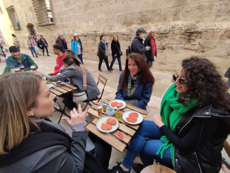 Valencia: Street Food Tour Including Paella & Tapas Tasting - Exploring the Central Market