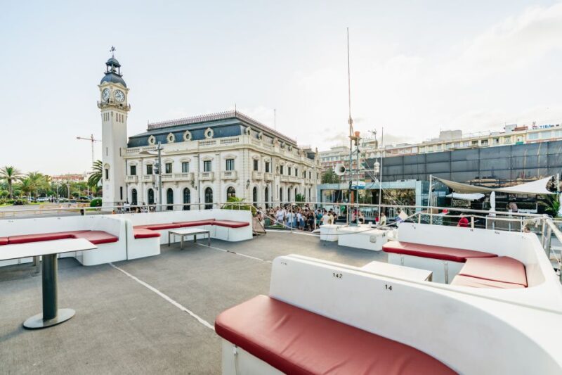 Valencia: Sunset Catamaran Cruise With Cocktail - Meeting Point and Logistics