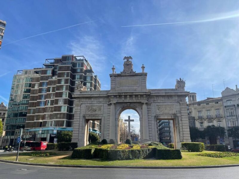 Valencia: the Best 18 Spots in the City by Bike! - Marques De Dos Aguas Palace and Lonja De La Seda
