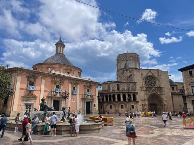 Valencia: the Best 25 Spots in the City by Bike! - Torres De Serranos