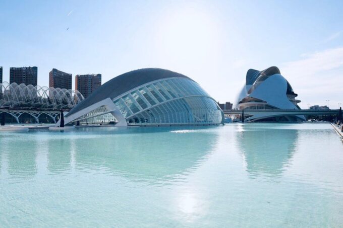 Valencia: the Best 25 Spots in the City by Bike! - FAQ