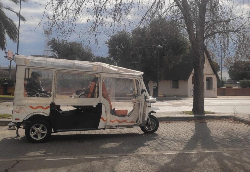 Valencia: Tuk Tuk City Tour - Malvarrosa Beach