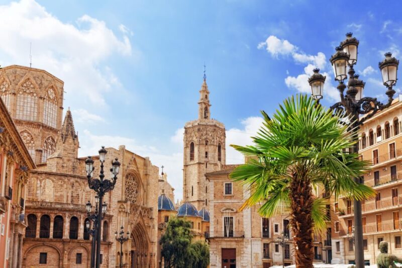 Valencia: Walking Tour With Audio Guide on App - Inclusions and Requirements