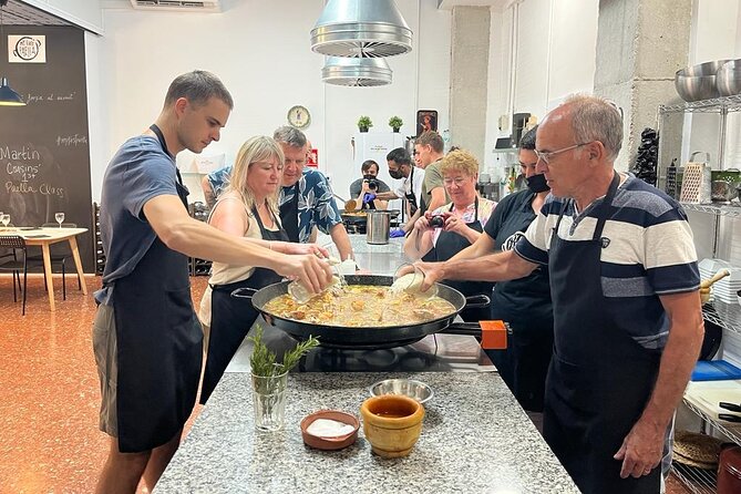 Valencian Paella Cooking Class, Tapas & Sangria - Evening - Valencian Cuisine and Ingredients