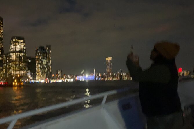 Valentines Dinner Cruise With the NYC Skyline Shared Experience - Accessibility and Accommodations