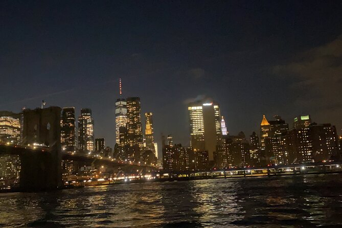 Valentines Dinner Cruise With the NYC Skyline Shared Experience - Tips for Couples and Romantics