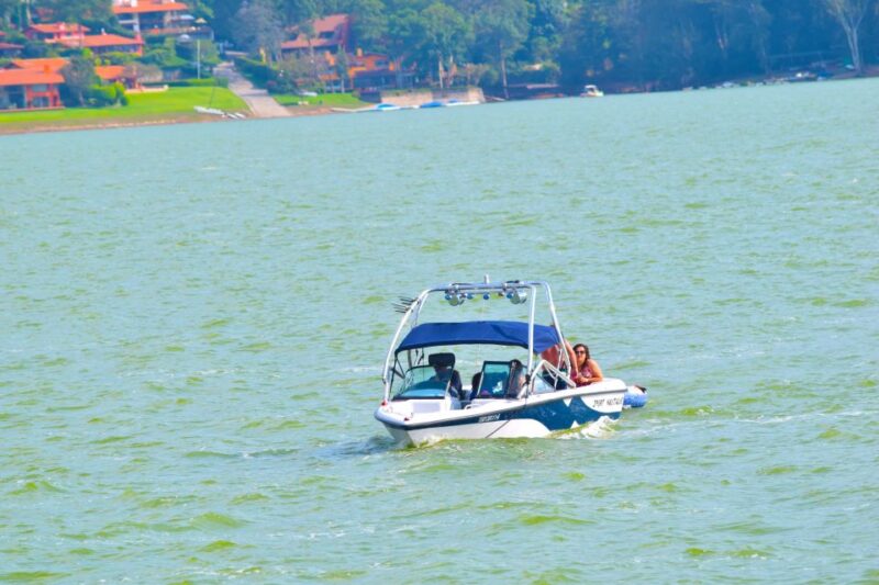 Valle De Bravo: Fast Boat With Aquatic Activities - Inclusions