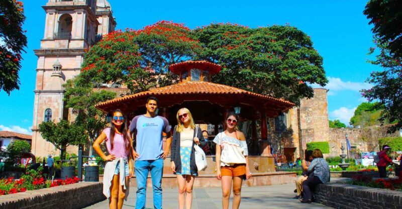 Valle De Bravo: Half-Day Guided City Tour by Van - Itinerary Highlights