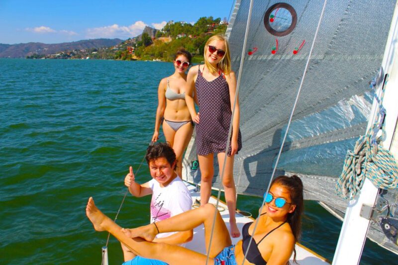 Valle De Bravo: Sailboat Tour Over the Lake. - Experience Highlights