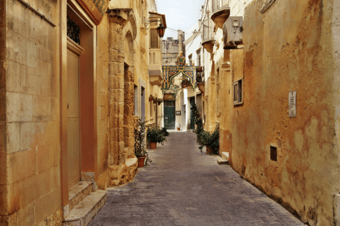 Valletta: Highlights App Guided Tour With Puzzles - Completion and Pace