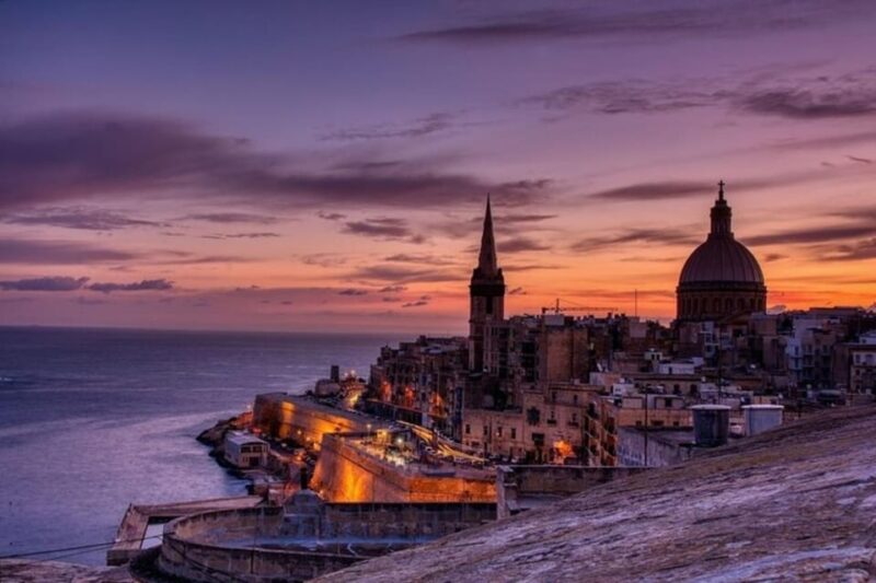 Valletta : Highlights & Hidden Gems Walking Tour - Guided Walking Experience