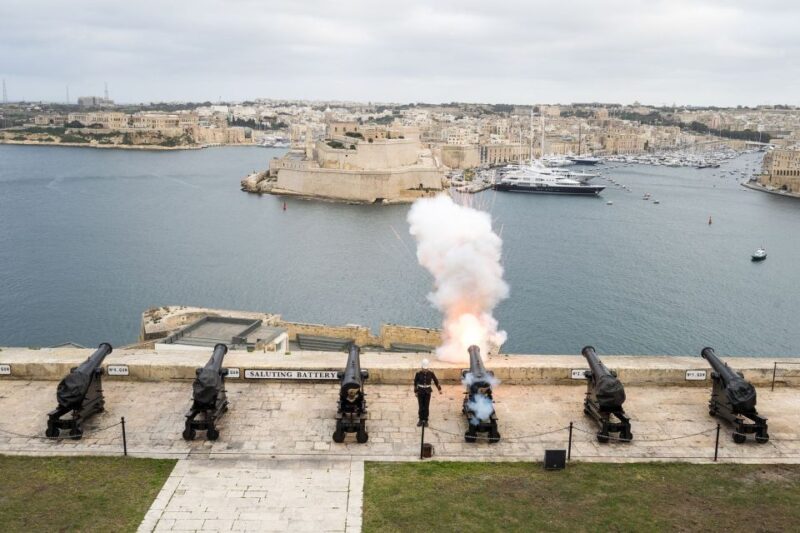 Valletta: Historic Center Self-Guided Audio Tour (ENG) - Tour Features